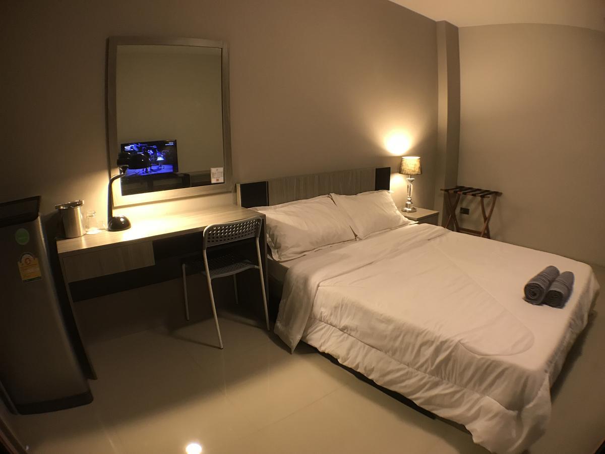 28 Place Bangkok Esterno foto