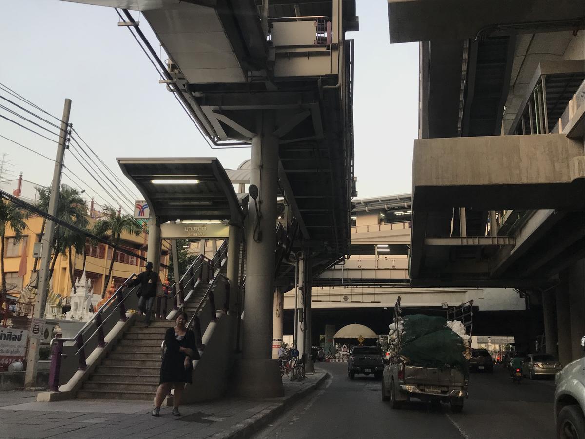 28 Place Bangkok Esterno foto